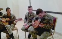 Asker Şarkı Söylerse Böyle Söyler Eyüp Aydemir Taner Karadamla