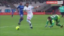Fransız Yıldız Payet, Attığı Çalımla Rakip Kaleciyi Sakatladı