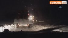 Çığ Tehlikesi Nedeni İle Yol Açma Sabaha Bırakıldı