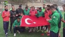 Futbolculardan antrenman öncesi Mehmetçik için dua