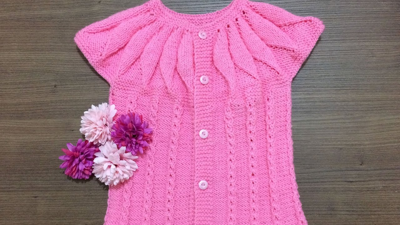 Üçgen Kollu Bebek Yelek Modeli Üçgen Kollu Bebek Yelek Modeli