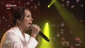 Tuğba Yurt - Yan Benimle Tuğba Yurt - Yan Benimle
