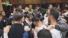 Ertuğrul Sağlam'dan galibiyeti getiren motivasyon konuşması!