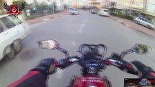 Telefonla Oynayan Sürücüye Atar Yapan Motorcu