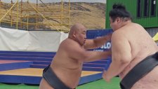 Ağır Çekim Görüntülerle Sumo Güreşi