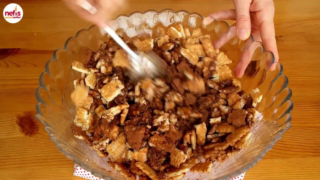 Bol Fındıklı Mozaik Pasta Tarifi Videosu Bol Fındıklı Mozaik Pasta Tarifi Videosu