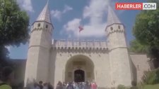 Bakanlıktan Topkapı Sarayı İçin Mini Etek ve Şort Uyarısı