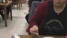 Çeyrek Altın İçin 151 Tane Çöp Şiş Yiyen Kadın