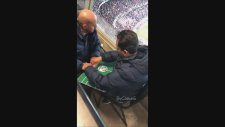 Görme ve İşitme Engelli Adama Maç Anlatmak