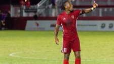 Drogba Frikikten Muhteşem Attı!