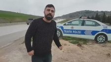 Maket Trafik Polisi Arabasını Gerçek Sanan Şaşkın Sürücü