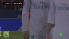 Dani Alves burnunu temizleyip Ronaldo'nun formasına elini sildi