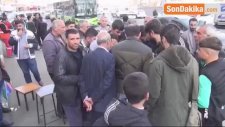 Diyarbakır'da Halk, Sokak Satıcısı Kızları Taciz Ettiği İddia Edilen Şüpheliyi Öldüresiye Dövü