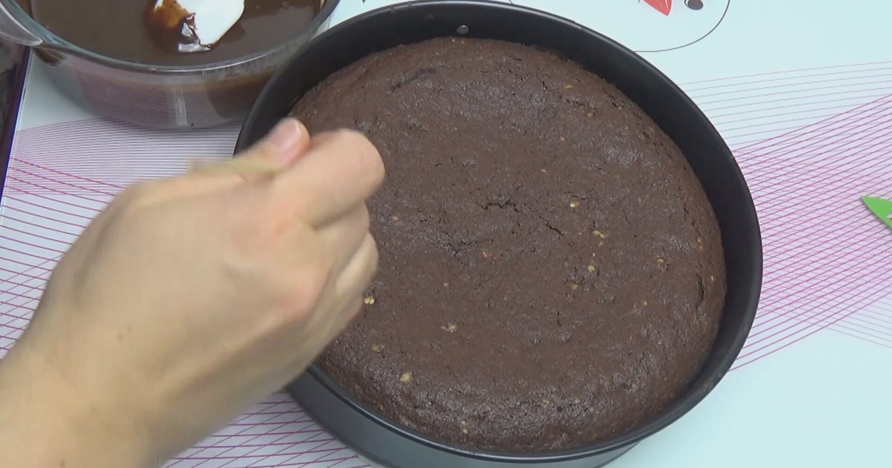 Browni Kek Tarifi (Islak Kek) Çikolatalı Browni Kek Nasıl Yapılır