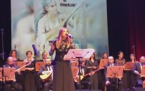 Nazlı Öksüz - İki Dağın Arasında Kalmışam