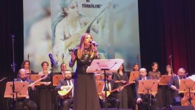 Nazlı Öksüz - İki Dağın Arasında Kalmışam Nazlı Öksüz - İki Dağın Arasında Kalmışam