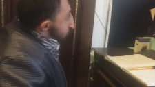 Köksal Baba'nın Çiftlik Bank Sahibine Giydirmesi