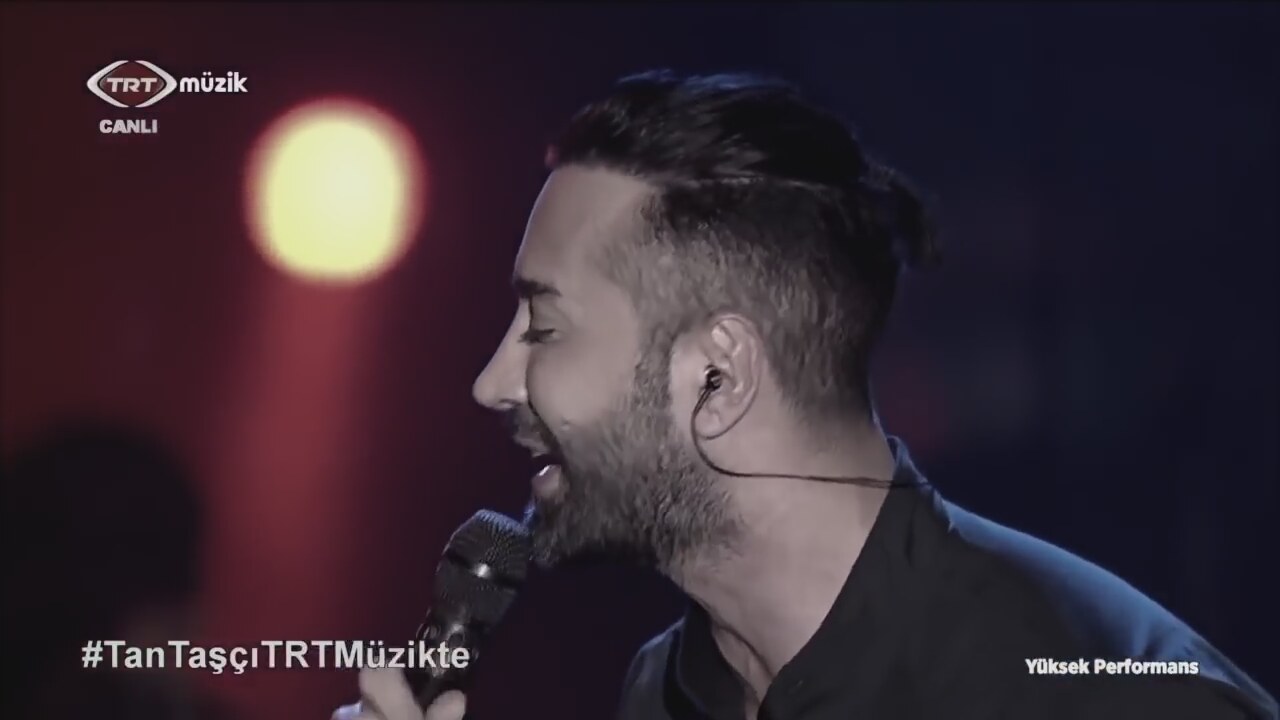 Tan Taşçı Zora Sarıldık Şarkı Sözü Tan Taşçı Zora Sarıldık Şarkı Sözü