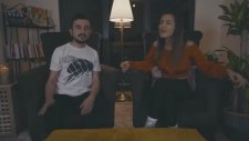 Feride Hilal Akın & Halil Söyletmez - Malum Şahıs (Akustik Canlı Performans)