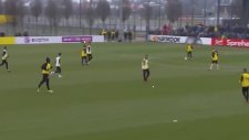 Usain Bolt'tan Borussia Dortmund Antrenmanında Şık Kafa Golü