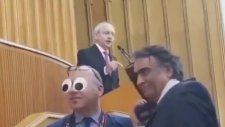 CHP'li Vekil Canlı Yayında Emojileri Açık Unutursa