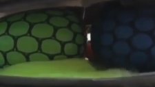 Waffle Makinesine Slime Koymak