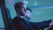 The Chainsmokers - Everybody Hates Me