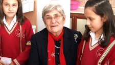 Canan Karatay'ı Gözyaşlarına Boğan Öğretmen Sorusu