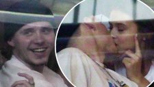 Brooklyn Beckham Yeni Sevgilisiyle Öpüşürken Yakalandı