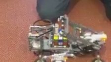 Lise Öğrencilerinin Rubik Küpünü Çözen Robotu