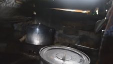 Artvin Şavşat Arsiyan Yaylasında Ablamız İnek Sağarken-Yıl 2014