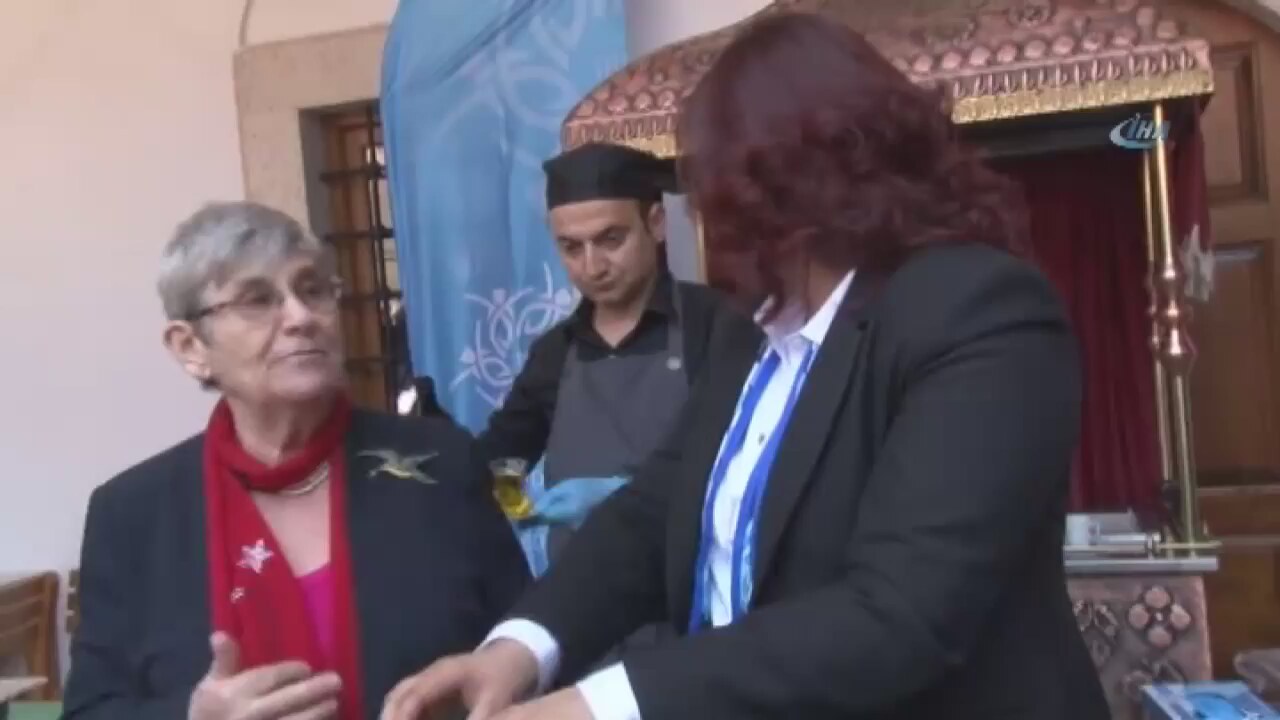 Canan Karatay’a Göre Zeytinyağı Kullanımı Canan Karatay’a Göre Zeytinyağı Kullanımı