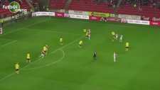 Miroslav Stoch mermi gibi vurdu!