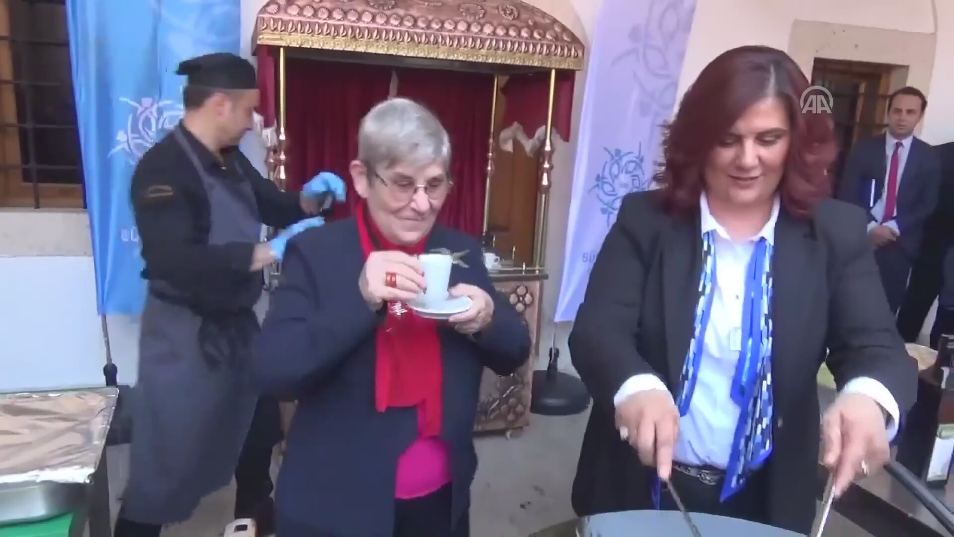 Canan Karatay’a Göre Zeytinyağı Kullanımı Canan Karatay’a Göre Zeytinyağı Kullanımı
