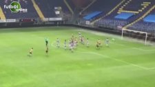 Syndey Hooijdonk'tan harika frikik golü