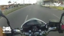 Yarışırken Depo Tokatlamaya Yakalanan Motorcu