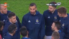 Fenerbahçe Stadında Ortalık Karışırken Hasan Ali Kaldırım'ın Muz Yemesi