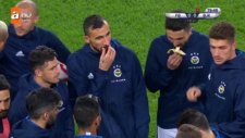 Derbi Gerginliğinde Muz Yiyen Hasan Ali Kaldırım (Fenerbahçe - Beşiktaş)