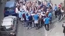 Torino Sokaklarında Kucaklaşan Juventus ve Napoli Taraftarları