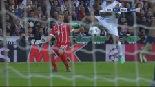Cüneyt Çakır'ın Bayern'in Penaltısını Vermeyişi