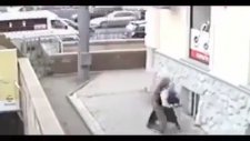 Kıza Laf Atan 30 Kişiyi Tek Başına Döven Çeçen