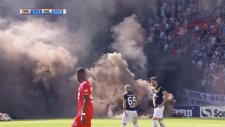 Hollanda'da Sis Bombalı Karşılaşma!