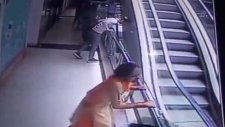 Selfie Çekmek İsteyen Aile Bebeklerinin Ölümüne Neden Oldu