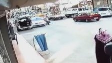 Müthiş Refleksi ile Küçük Kızın Hayatını Kurtaran Vatandaş