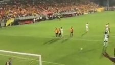 Gomis'in Şampiyonluk Golü (Göztepe 0-1 Galatasaray) Tribün Çekimi