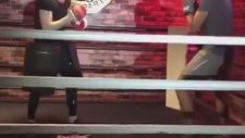 Cenk Tosun Mike Tyson'a Özendi
