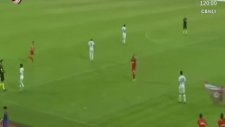 Bayrampaşalı Futbolcular Sahaya Bayrak Dikti Ortalık Karıştı