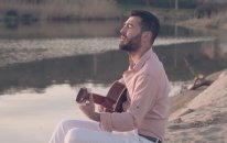 Fırat Karakaya - Hiç Aşık Olmadın Mı