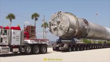 Fırlatma İçin Taşınan Dev Falcon 9 Roketi!
