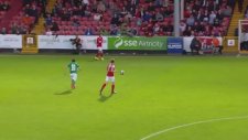 Kaleden Kaleye Attı! Şaşırtan Gol!